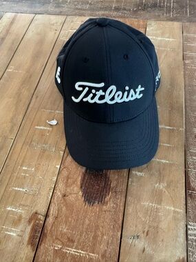 Titleist Pro V1 Golf Hat Black Adjustable Tour Performance Cap FJ